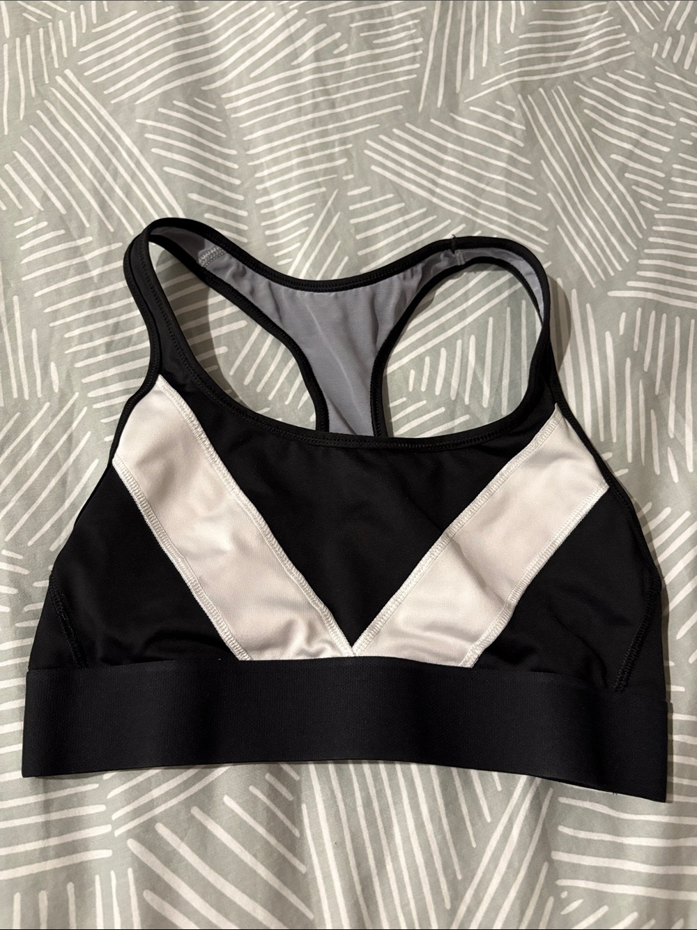 Women’s Black & White V-Panel Sports Bra